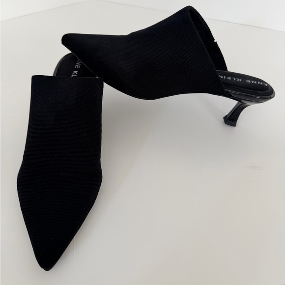 Anne Klein Black Kitten Heels Mules Size 8 - Picture 5 of 16